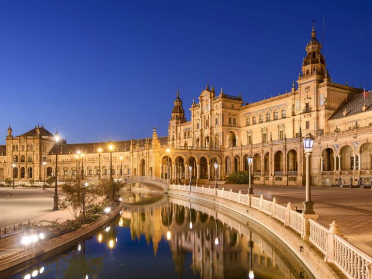 img-seville-spain Spanish Square Of Seville Spain