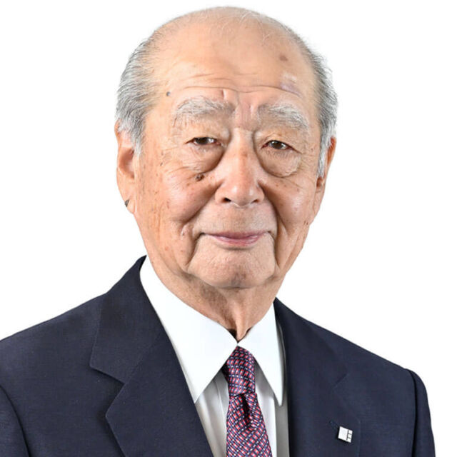 Yoshihide Watanabe